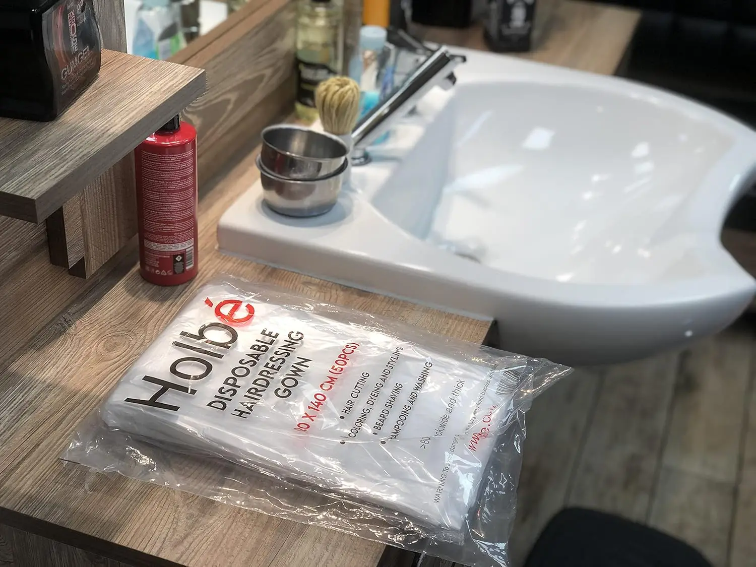 High Quality Transparent Barber Apron Haircut Bib Pe Shampoo Disposable Capes Hair Salon Apron Women Stylist Salon Aprons