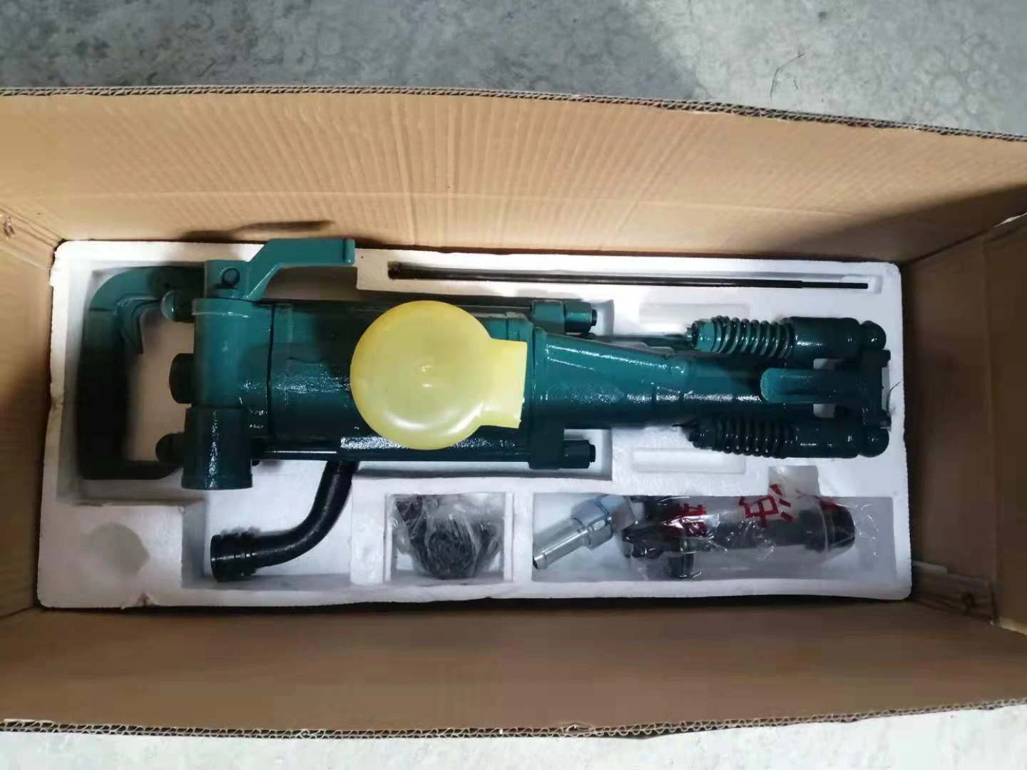 High Drilling Efficiency YT28 Rock Drill Pneumatic Jack Hammer For Mining Works