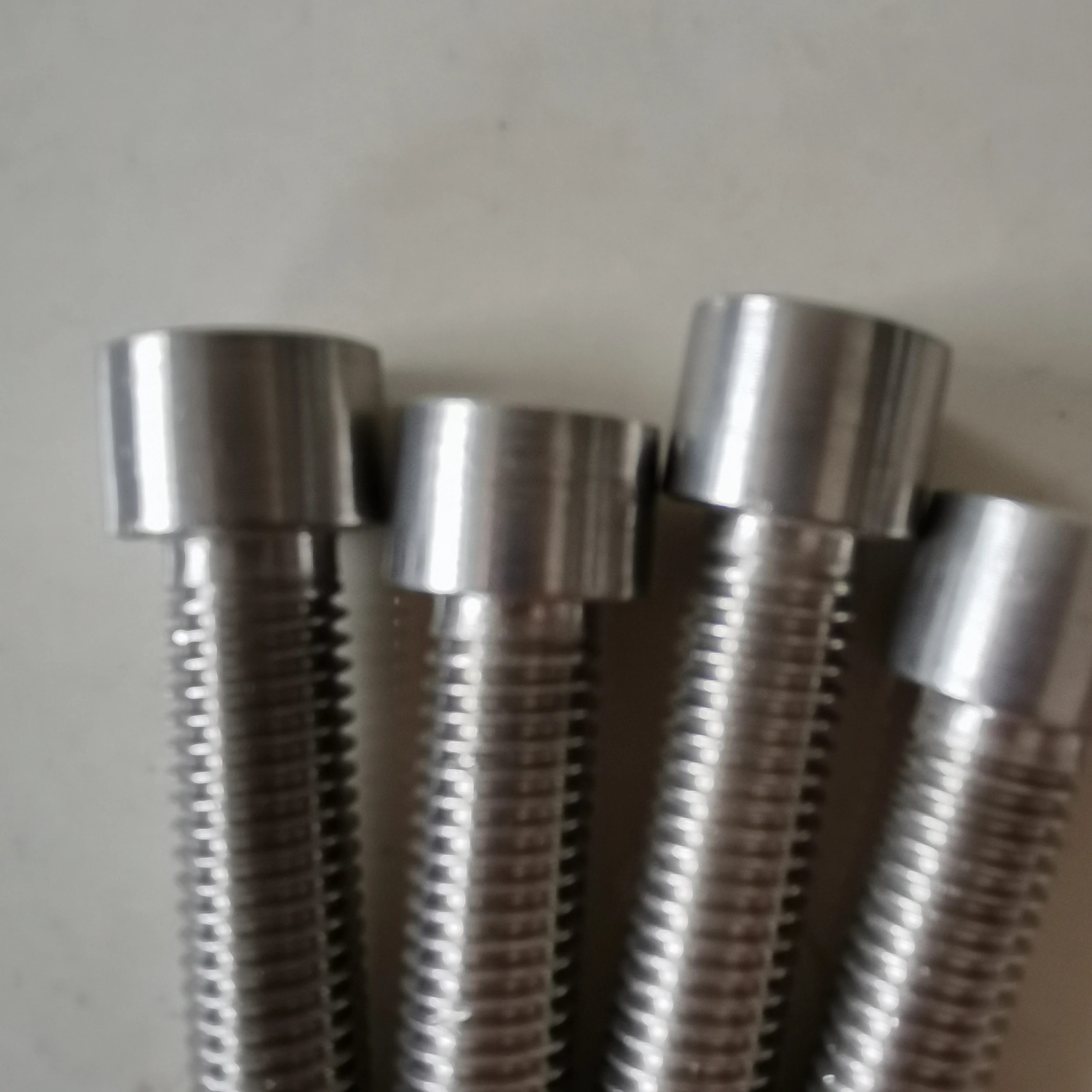 ASME  ISO  DIN   SOCKET HEAD CAP SCREW  Inconel 718 UNS N07718 W.Nr.2.4668