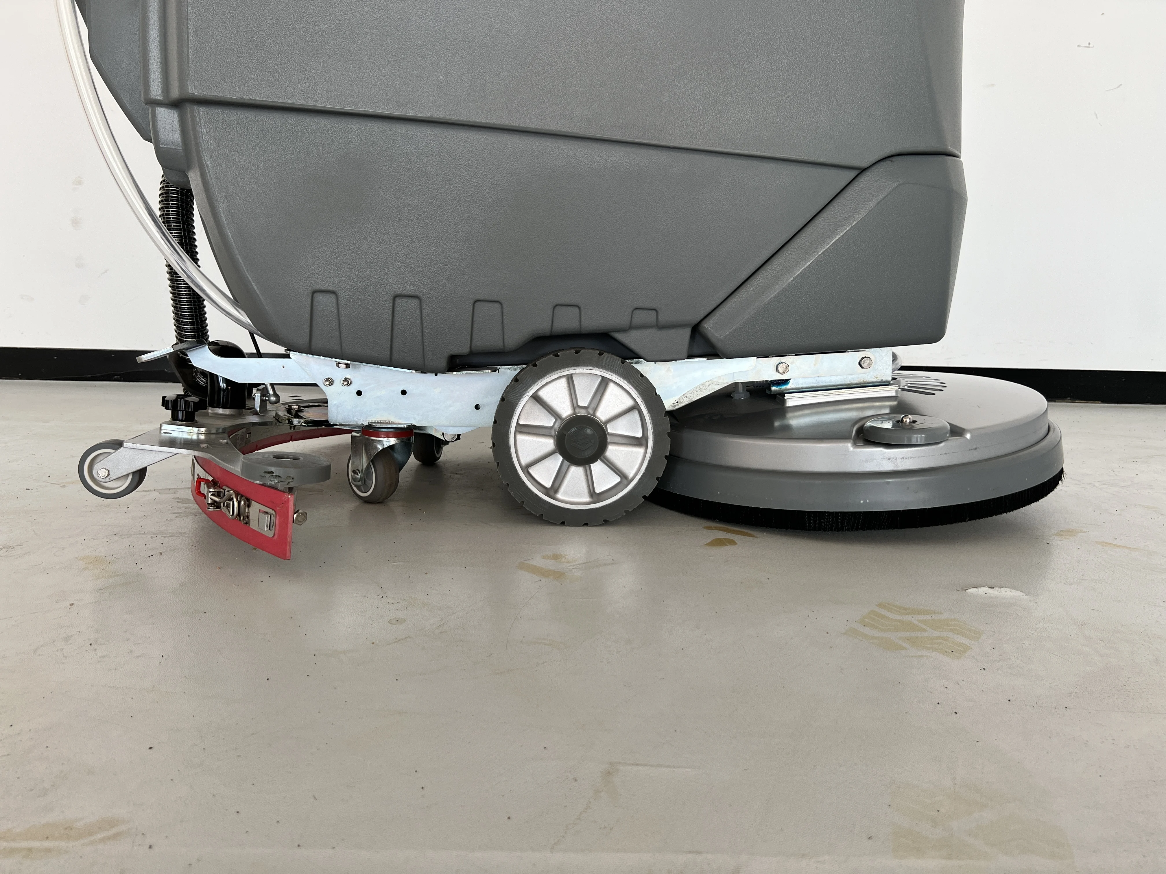 Battery-Powered Lightweight Walk-Behind Tight Area Floor Sweeper Cleaning That Get