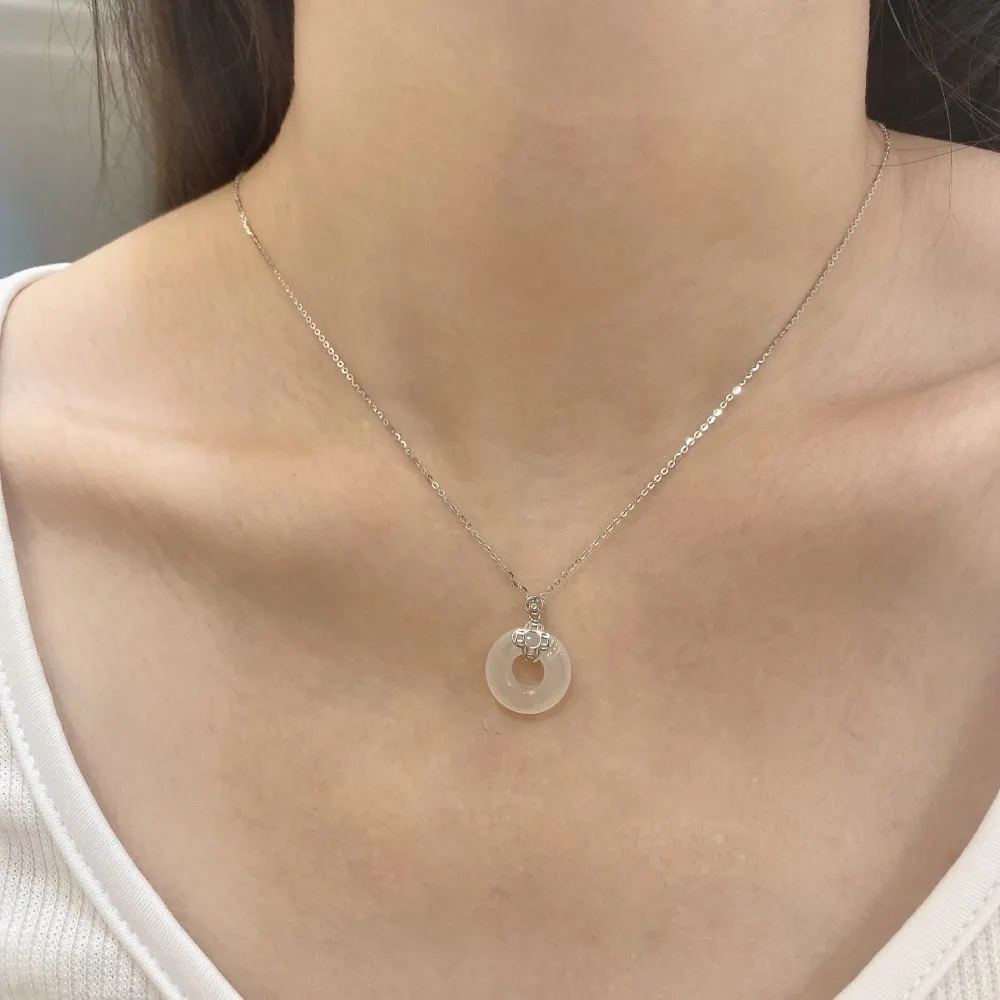 Custom 925 Sterling Silver Lucky Buckle Hollow Round Pendant Luxury High-End 18K Gold Plated Hotan Jade Necklaces For Women