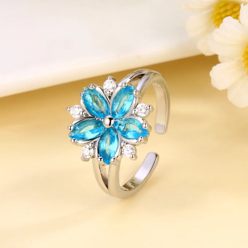 Copper Fashion Shinny Romantic Flower Shaped Zircon Ring Light Luxury Niche Design Flower Ring For Women