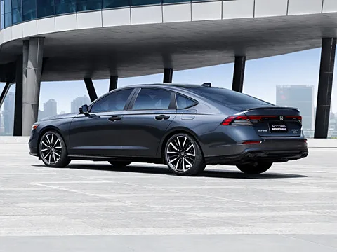 2024 аккорд Rui T Motion 260 турбо Deluxe Edition среднего размера Новый энергетический седан левое рулевое управление R19 Размер шин в наличии Китай