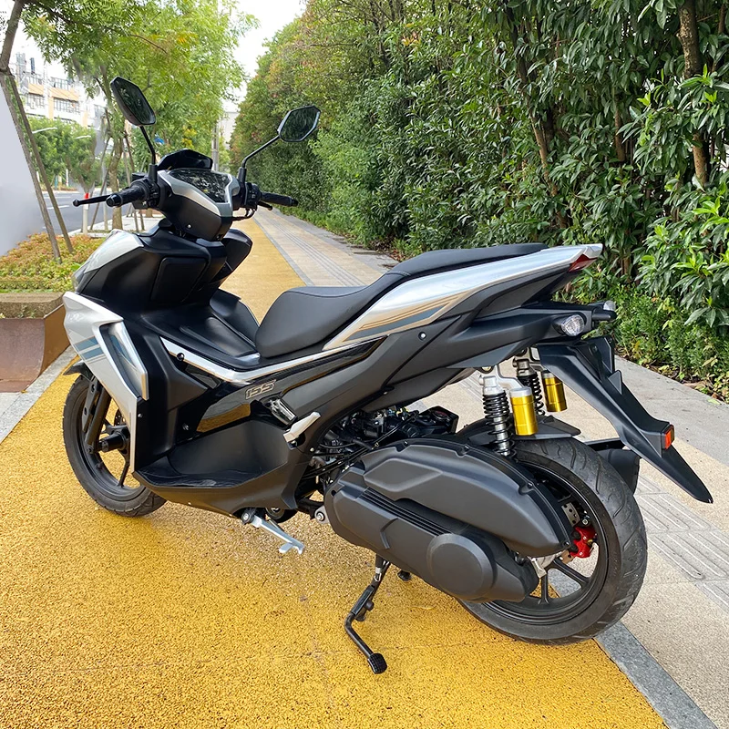 Powerful NVX 150cc Gasoline Scooter with EFI System New Design Water Cooled 4 Stroke Engine Max Speed 105 kmh Road Gas Moped