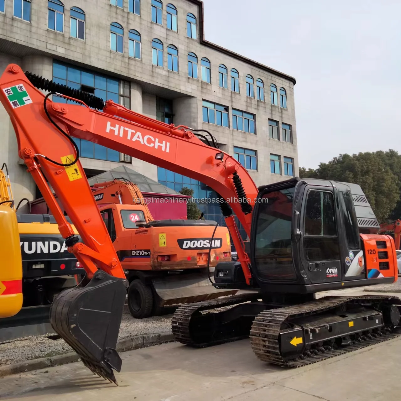 Продается Лучшая цена hitachi zx120 zx60 zx55 в хорошем состоянии и низкочасовой аппарат Подержанный hitachi120
