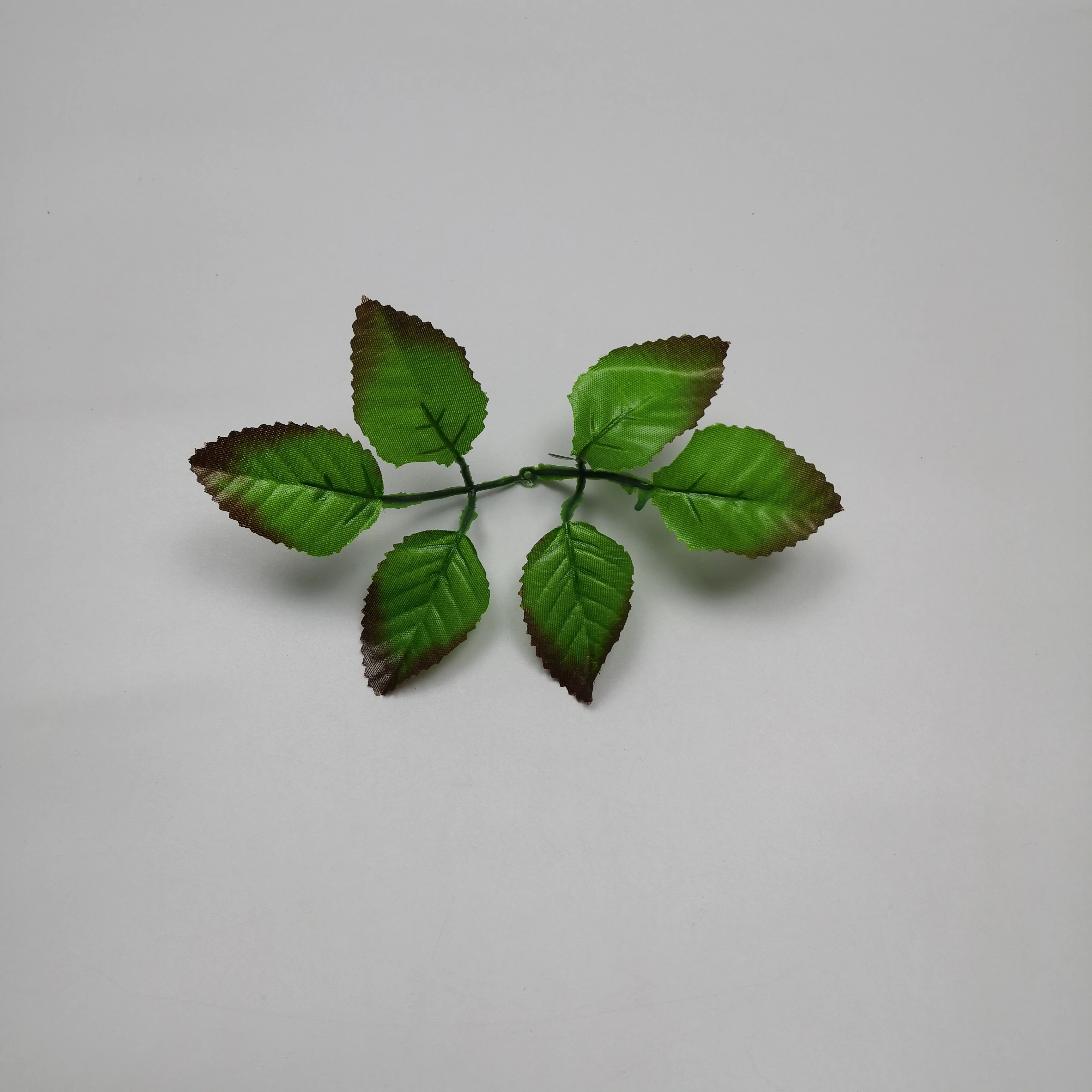 Wholesale high quality decorative artificial rose flower leaves for festive soap flower heads and decoration