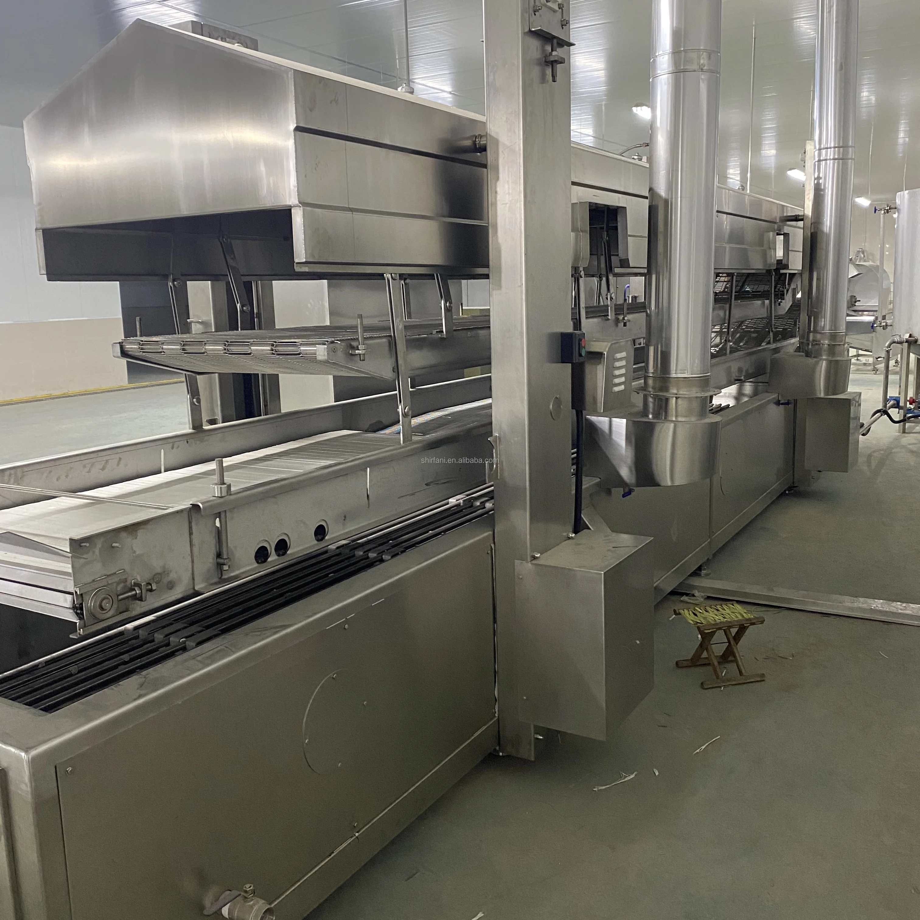 304 Stainless Steel French Fries Fried Chicken Fish Processing Production Line Electrical Water-oil French Fries Deep Fryer