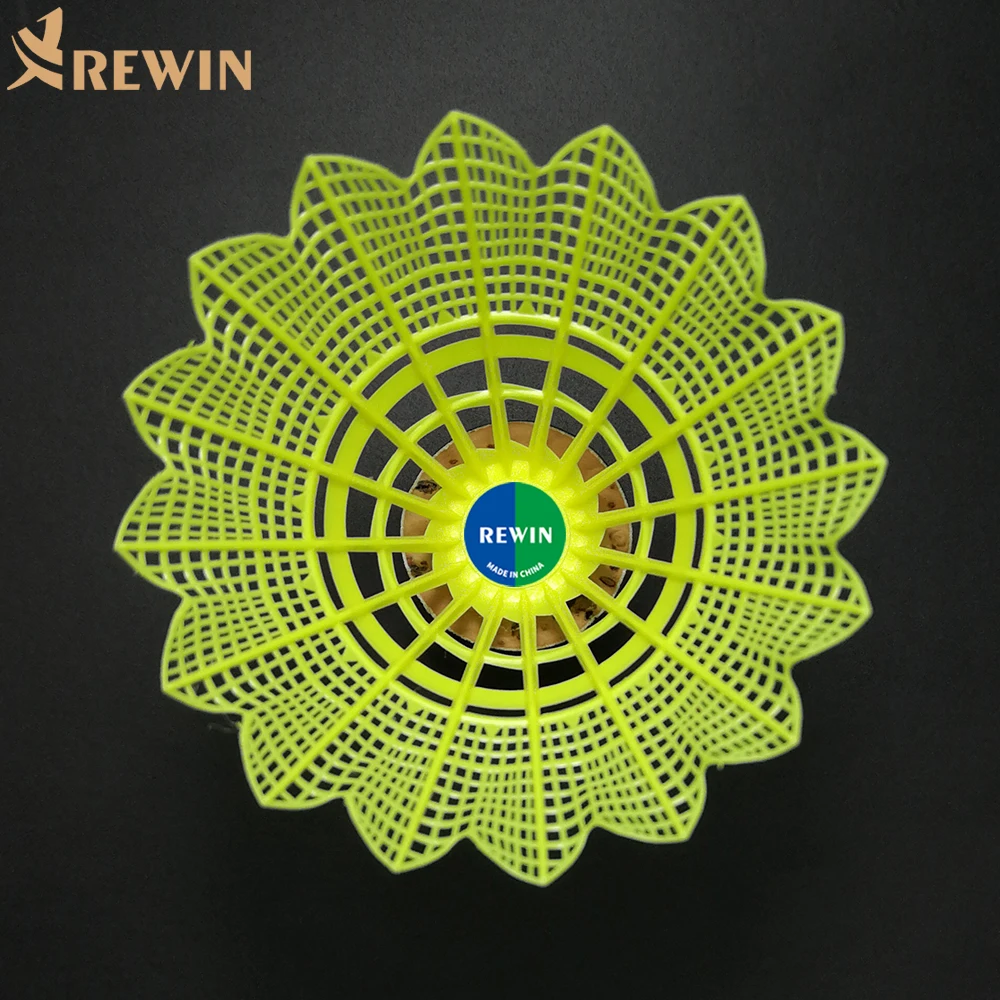 Высочайшее качество нейлоновый Волан с натуральной пробки M2000 для профессиональной подготовки