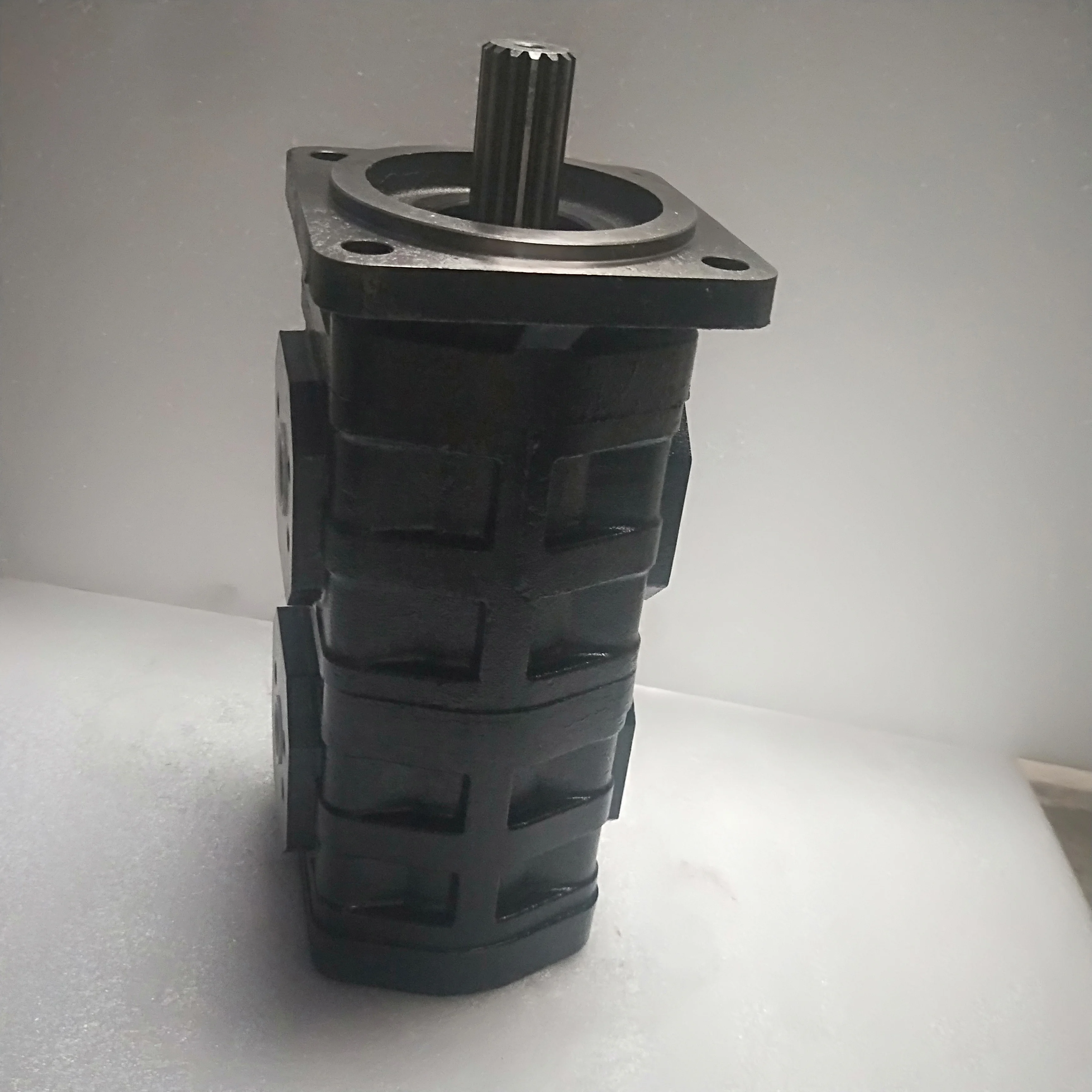 
Parker F11 F12 Hydraulic Pump Motor F11-005 F11-006 F11-010 F11-012 F11-014 F11-019 F11-150 F11-250 F12-110-LS-SH-T-000-00 