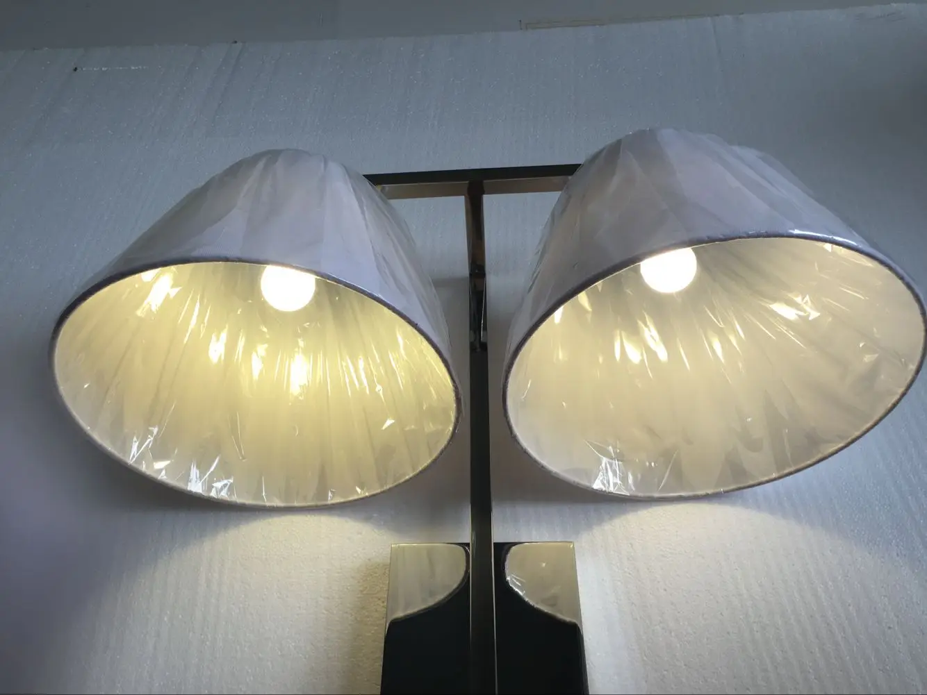 UL listed Hilton Hampton Inn Confident Hotel double Queen headboard Wall Mounted light bedside sconce wall lamp