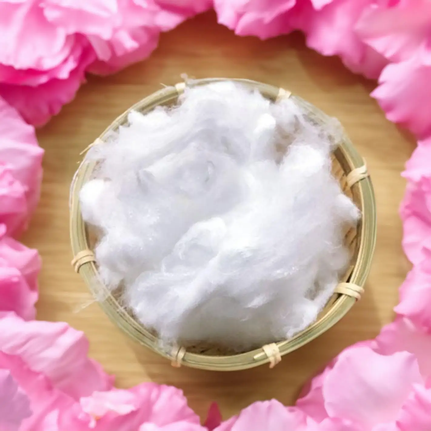 Low-melting-point fibers, PSF, with specifications of 2D, 4D, 6D, 15D, and 51mm, 100% polyester short fibers.