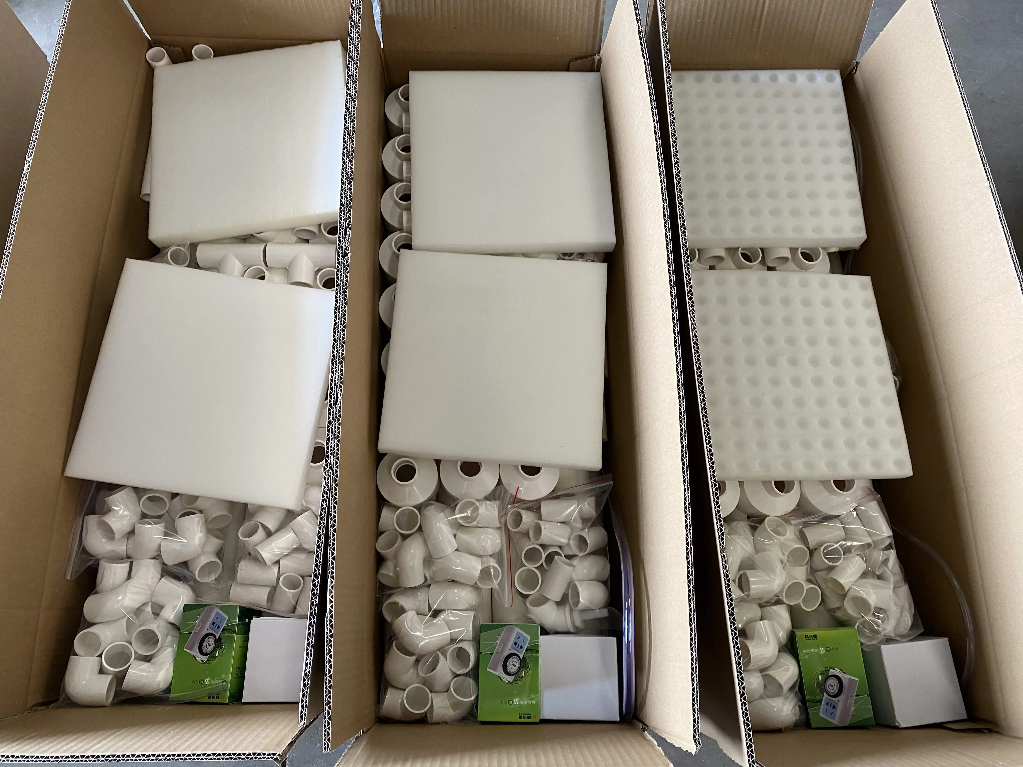 NFT Greenhouse Hydroponic Vertical Growing Systems 108 Holes