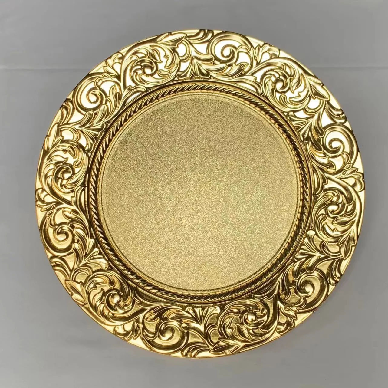 Different Styles Round Gold Vintage Lace Unique Textures Double Plating Heat Insulation Fruit Bowl Tray Decorative Charger Plate
