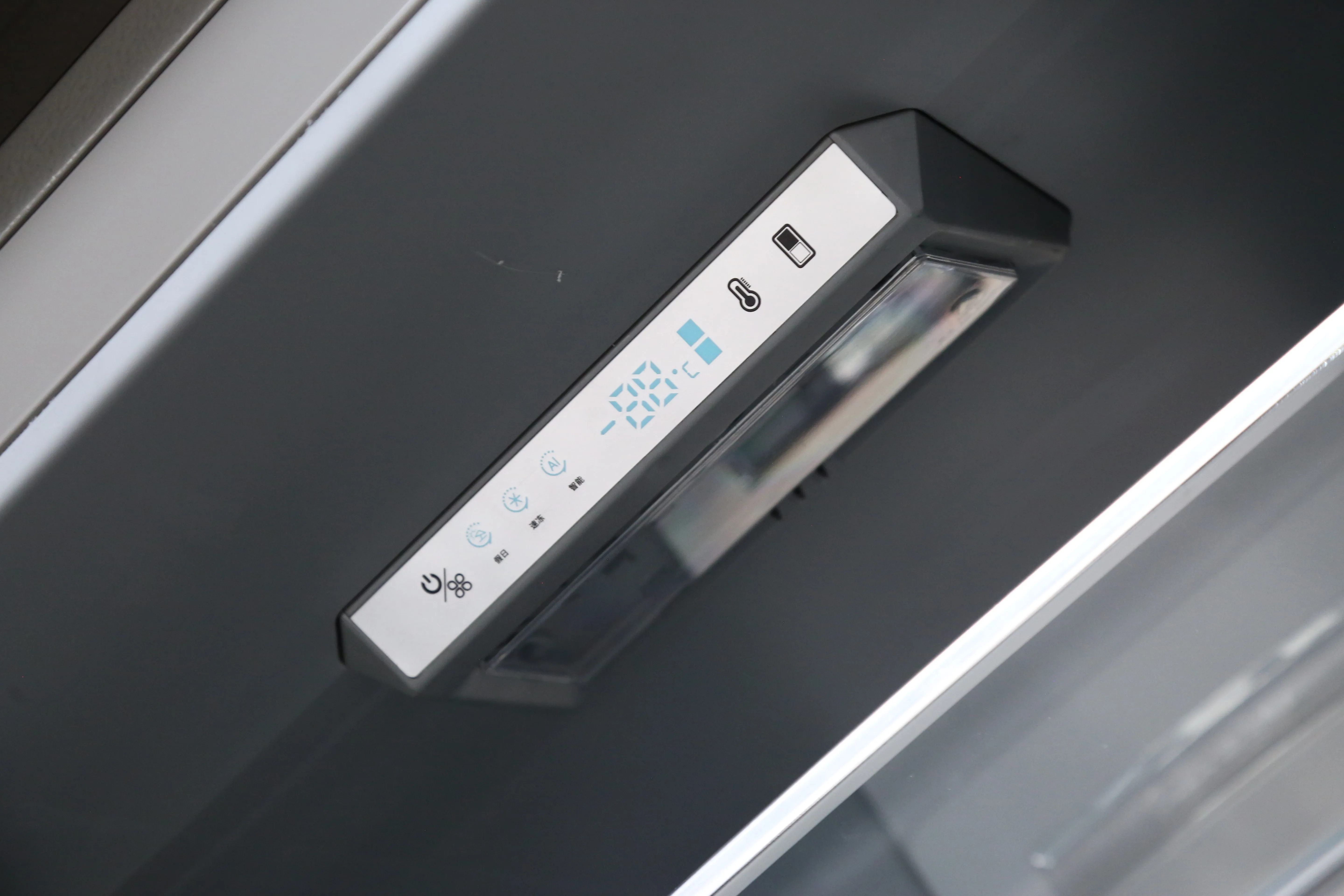 High Quality Good Price Sealed Well Air Tight Compact Sized Space Fit Environment Conscious Fridge