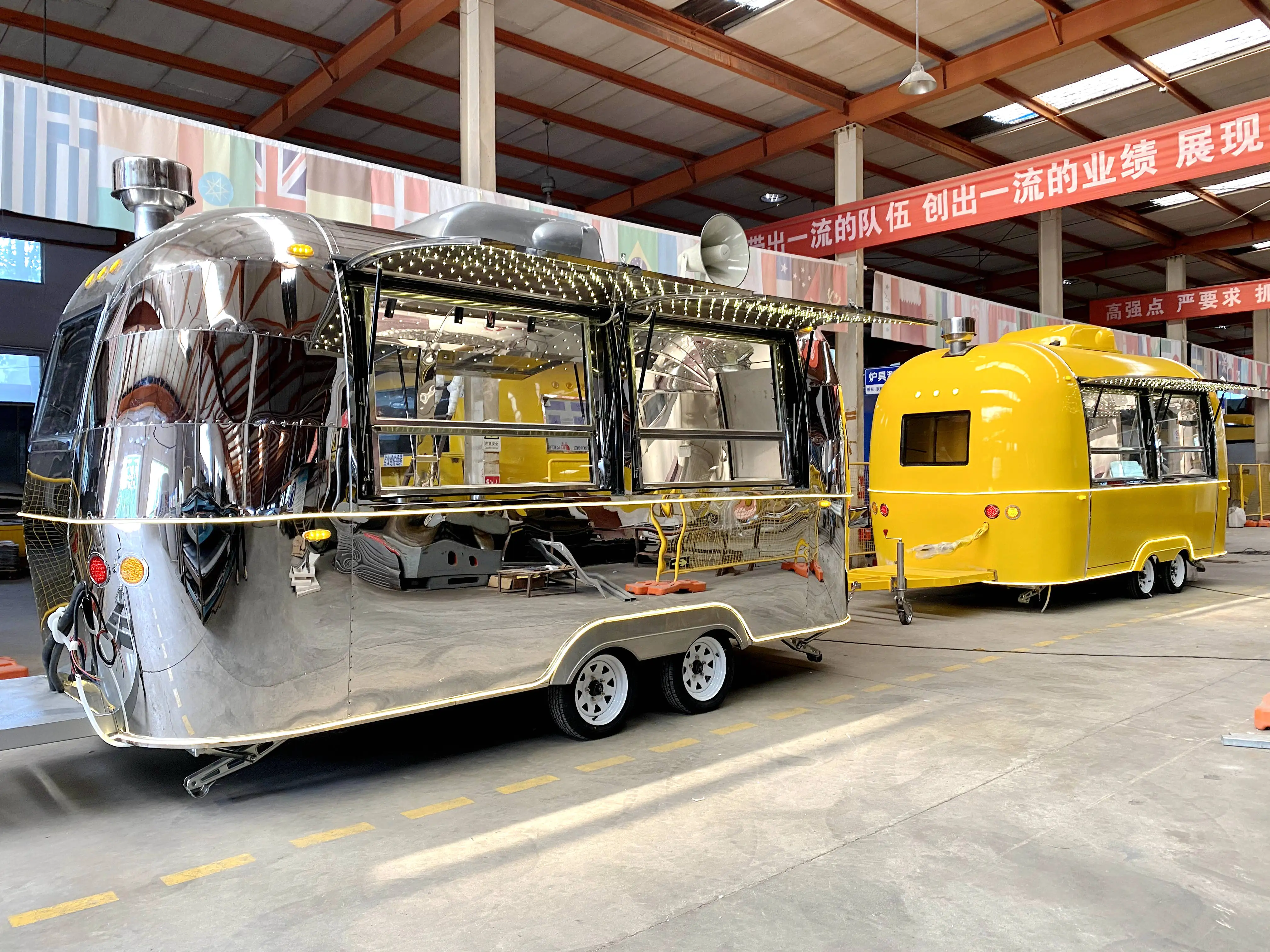 2024 Freezer Food Trailer Juice Bar Kiosk Bar Food Truck Cart Ice Cream Trailer for Sale India Customized Mobile Rcustomizedn/a