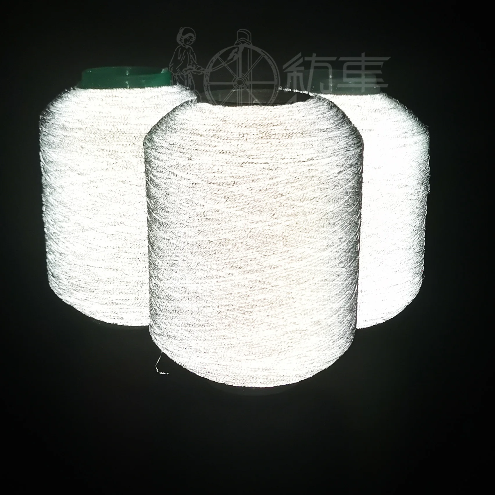 reflective knitting reflective yarn reflective yarn  weaving yarn for T-shirt Jacquard fabric Jacquard socks trade mark