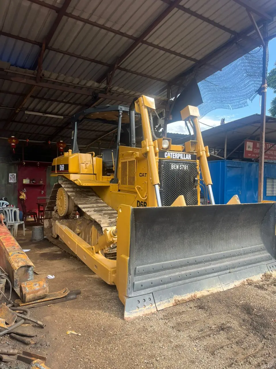 Дозер Caterpillar D6R гусеничный трактор