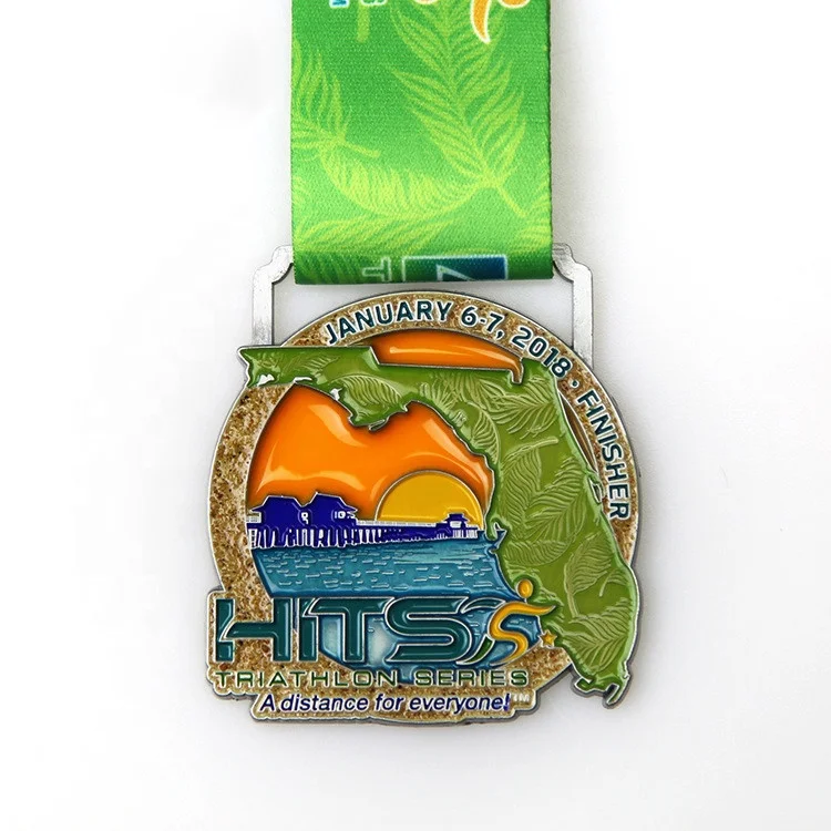 Hollow Winter Running Metal Medal Festival Fun Run Finisher Zinc Alloy Material Medal with Printing Polyester Lanyard