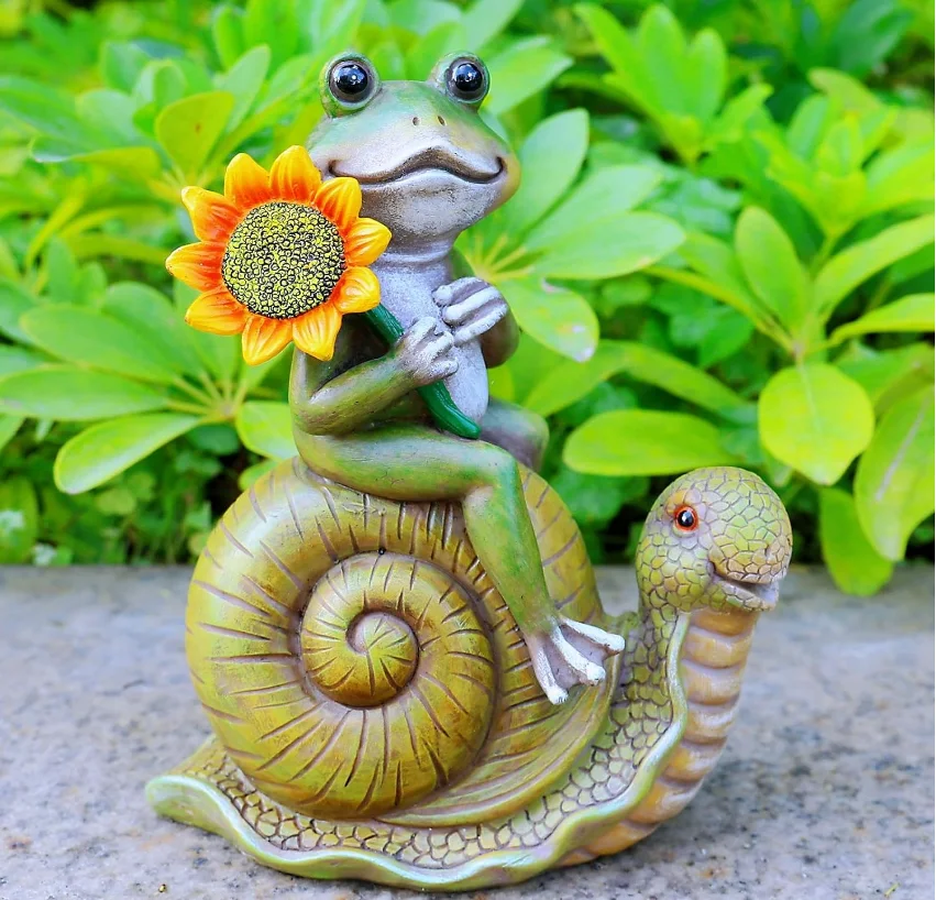 Garden Statues Frog Sunflower Gorgeous Art Decor Snail Figurine Ornament Pathways Yard Patio Lawn Office Home Indoor Sculpture