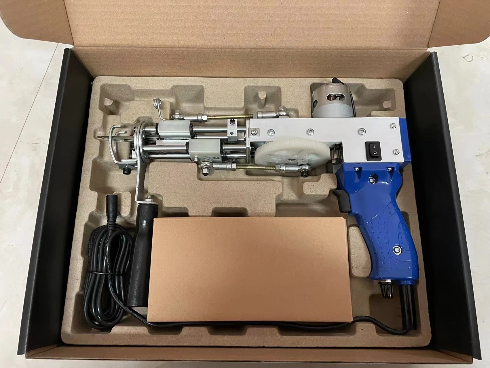 Ковер ковер пистолет Электрический ткачество Флокированный пулемет ручной вязальный ak-1