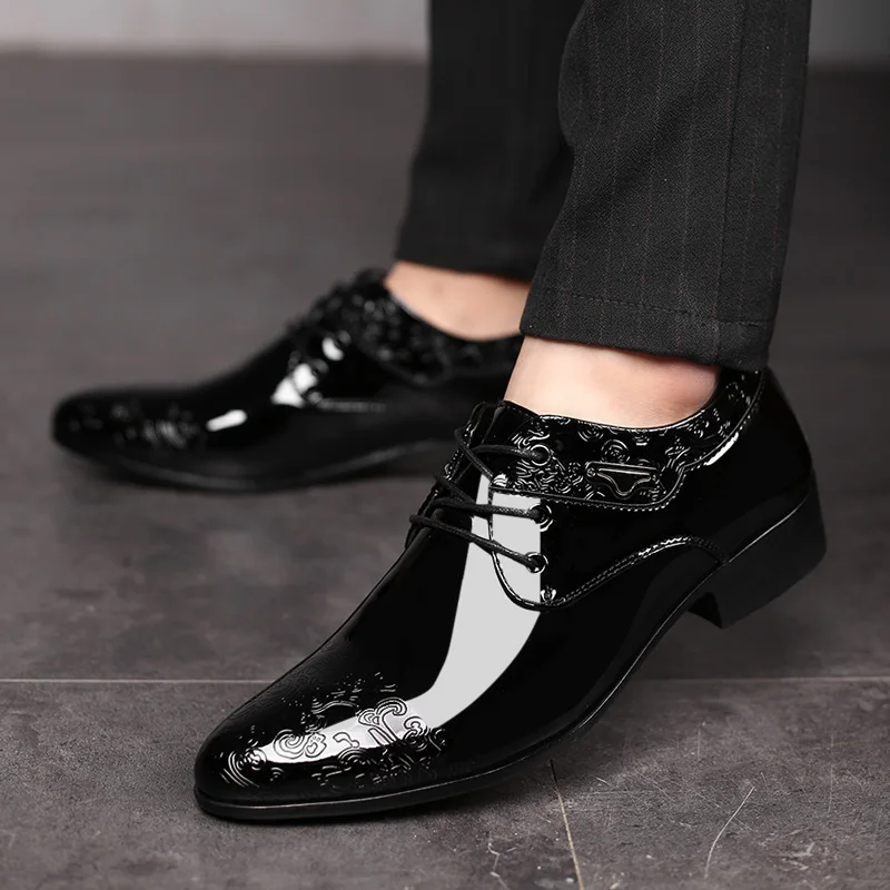 Блестящие мужские деловые классические туфли, модные повседневные туфли для мужчин, свадебные туфли большого размера на шнуровке