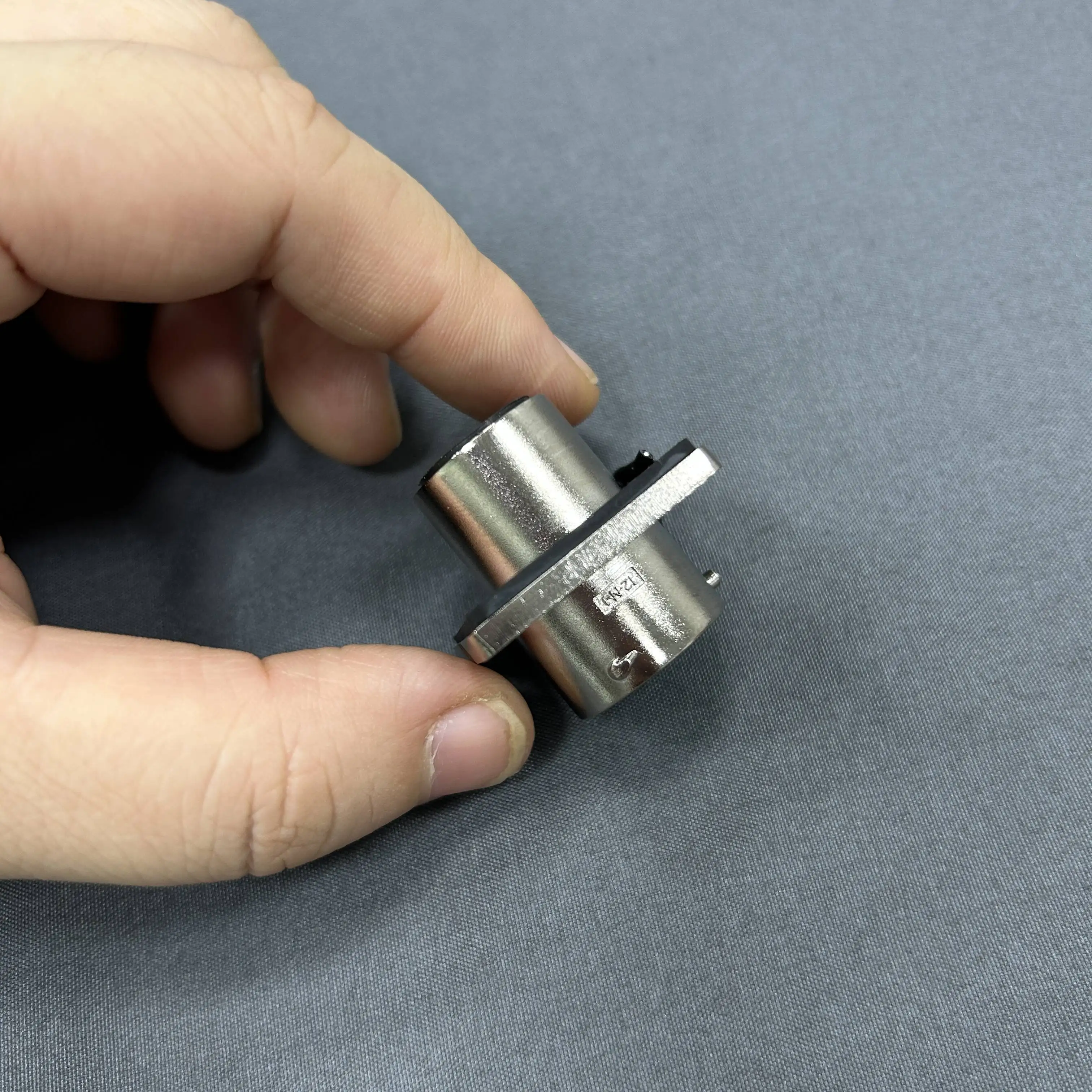 electrical terminal connectors 2 pin connector GT Series two-core signal connector socket - keyless