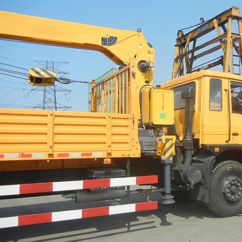 Chinese Manufacturer Lifting Machinery 5 Ton Truck Mounted Crane SQ5SK3Q on Sale