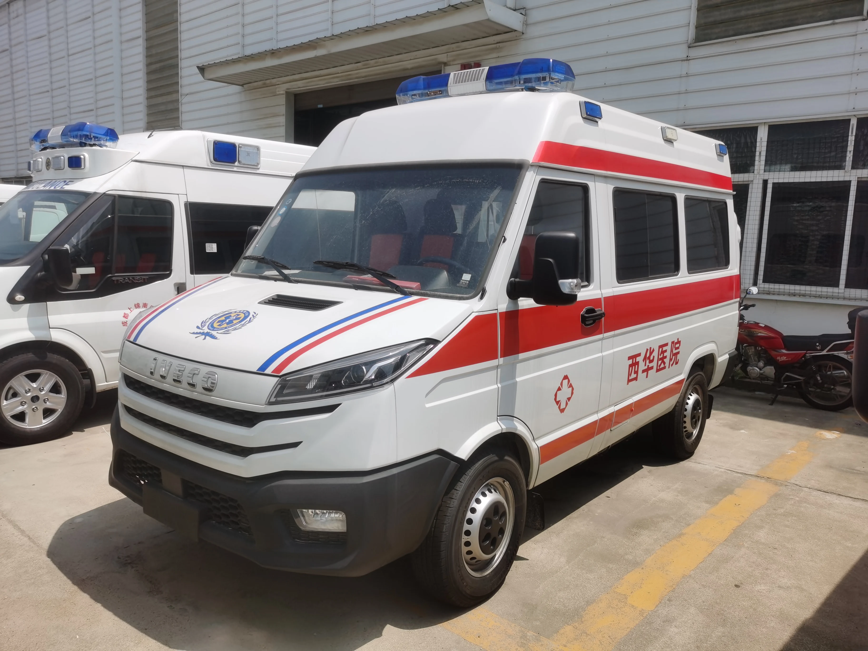 Professional Supply Out-of-hospital Medical Care VAN Medically Equipped Vehicle emergency Ambulances For Sale
