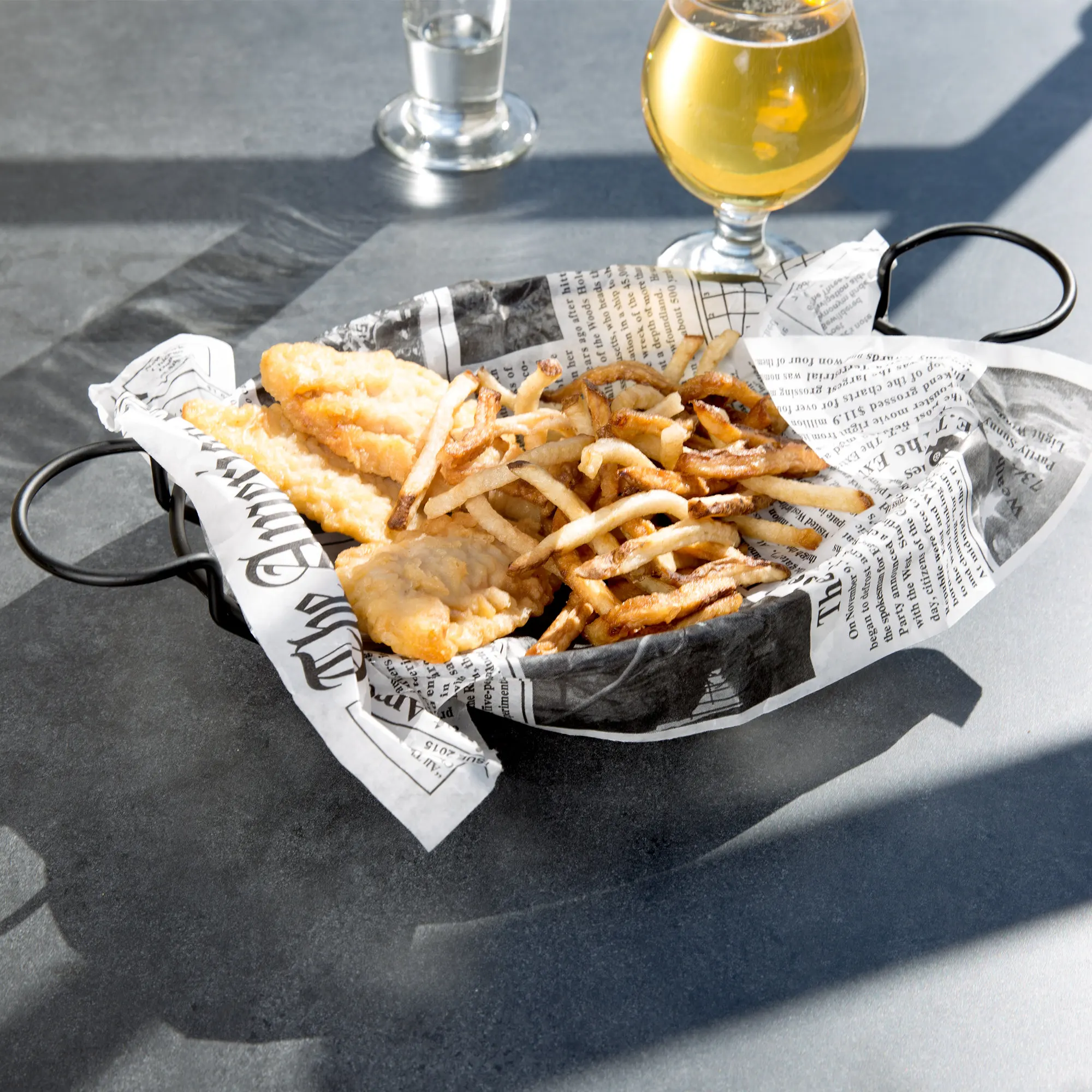 
American Metalcraft Black Oblong Wire Basket with Ramekin Holders 