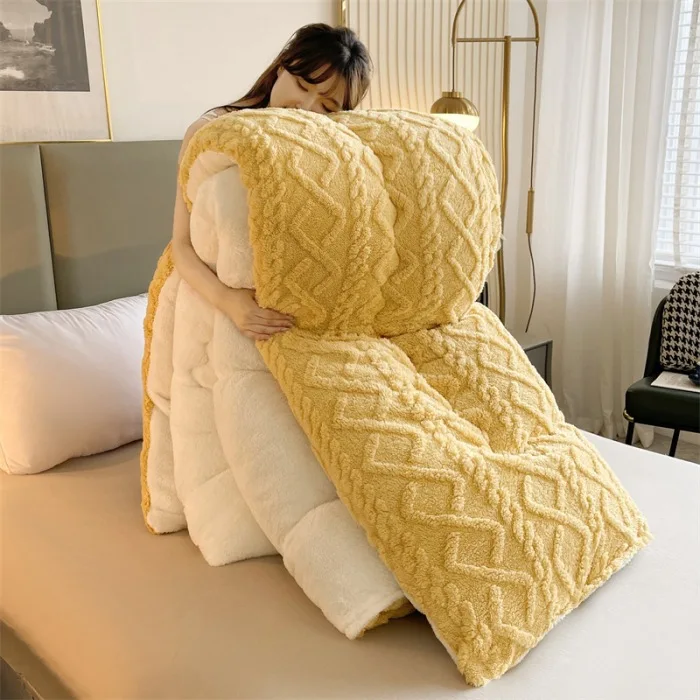 HOT sale Thickened Warm Lamb Fleece Quilt Soft Chemical Fiber Quilt Size Can  Customized Bedding Set bed cover luxury bed sheets