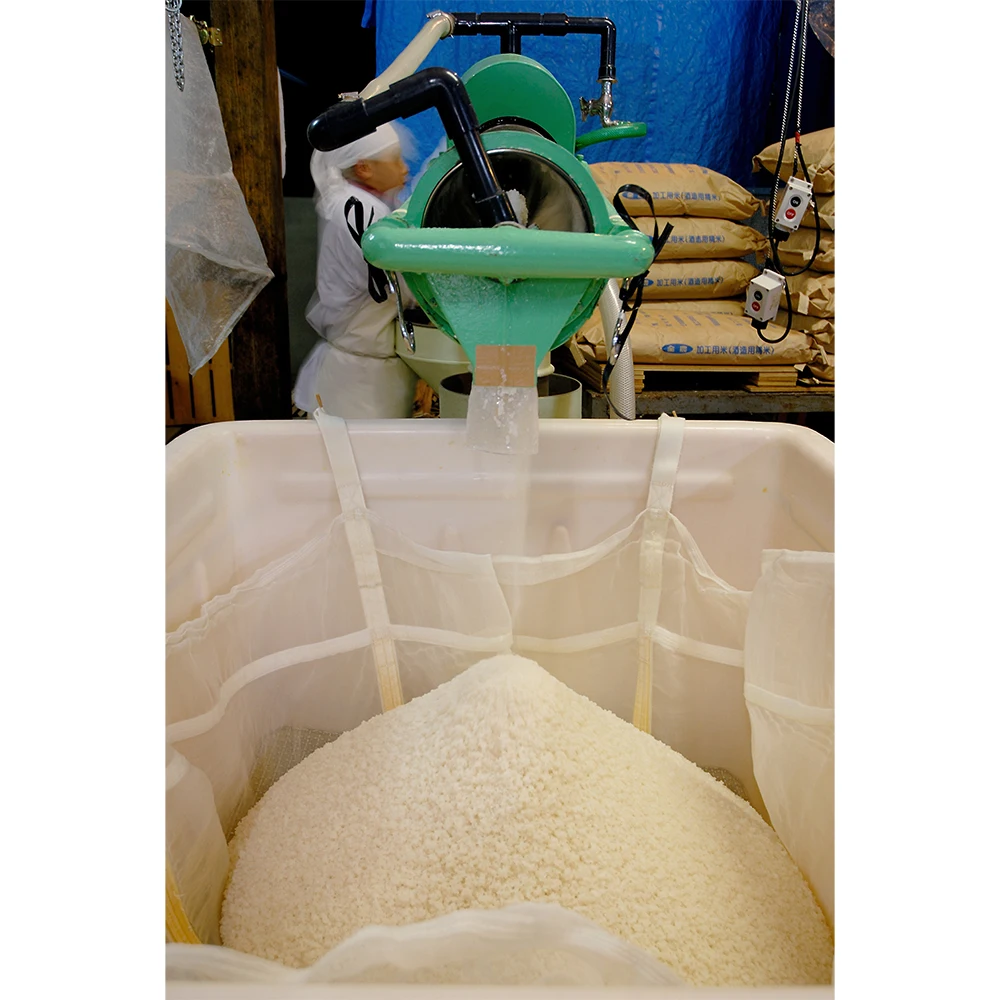 
Natural taste round and deep taste private label white spirits in Japan 