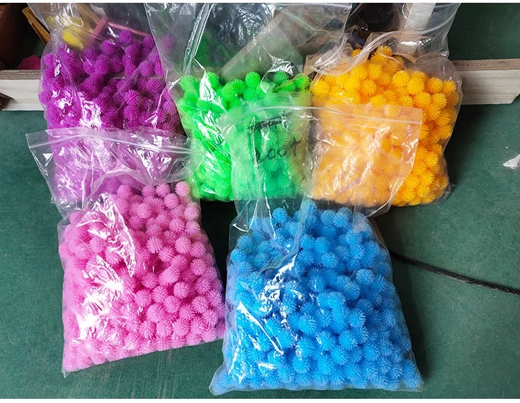 2024 Wholesale 20mm Colorful Mini Massage Ball Venting Decompression Toy Thorn Puffer Stress Relief Toys