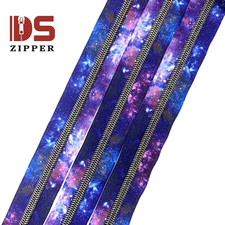 
Free sample new style 2021 Galaxy Starry Sky Milky way custom tape black rainbow teeth of nylon zipper 