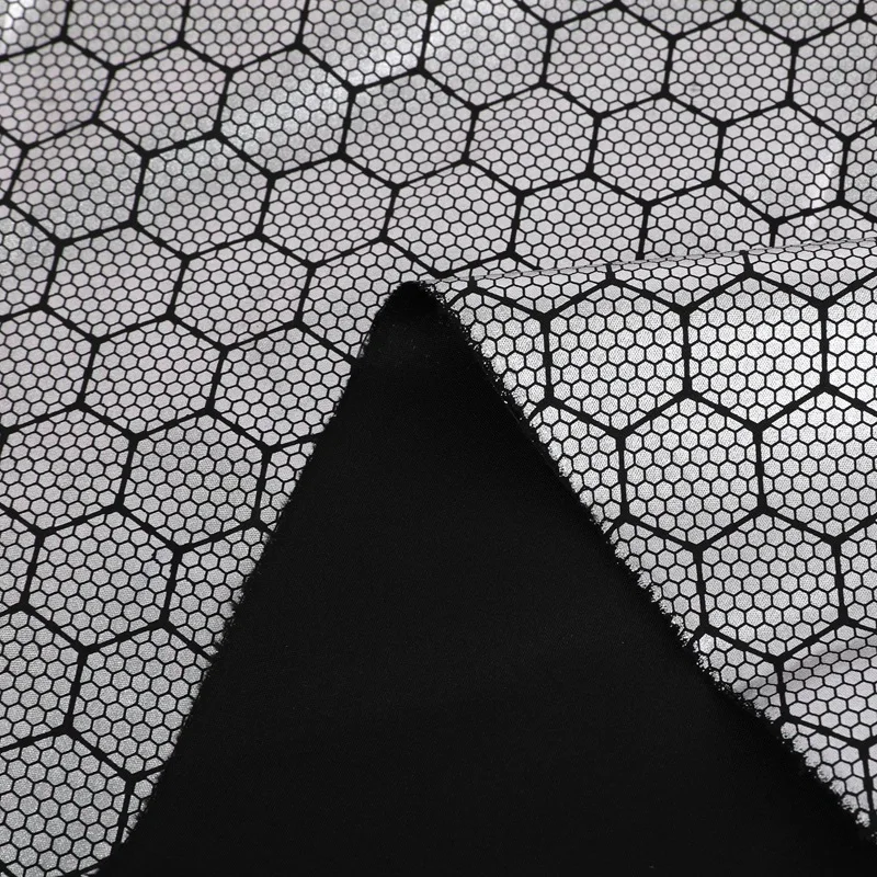 100% Polyester 210T  Waterproof Polyester Taffeta Fabric with Imitation Graphene heating piece gilding lining for ski suit