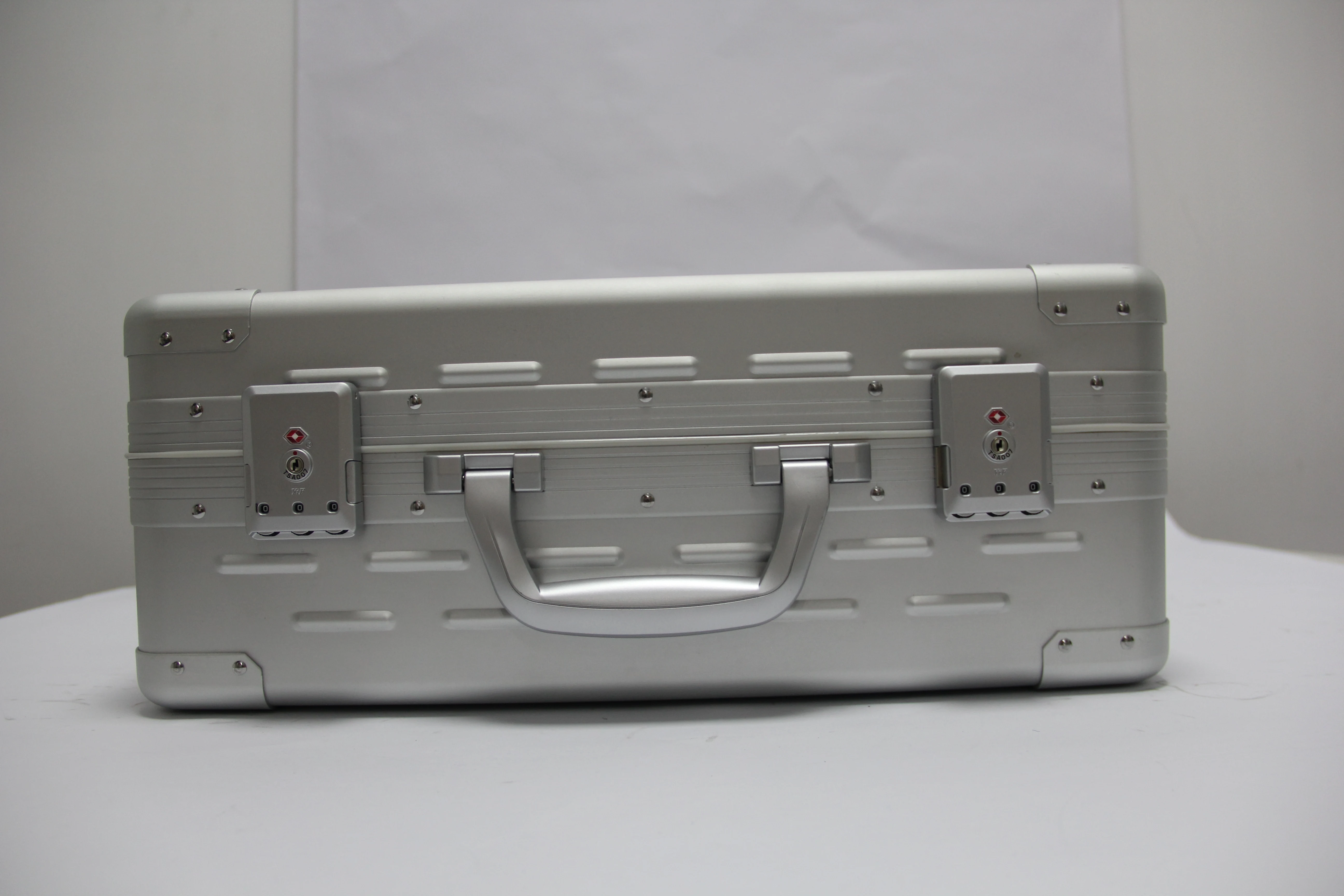 High Quality Aluminum Laptop Case Briefcase With Code Lock