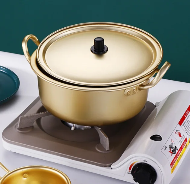 
XINCHU Korean Style Ramen Noodle Pot Quick Heating Gold Color Aluminum Cooking Pot 