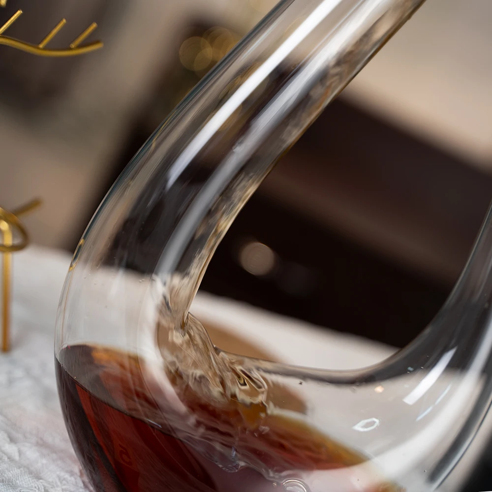 Hand-made Crystal Glass Decanter set Red Wine Carafe with Cleaning Beads and Wine Aerator Lead-free Crystal Glass