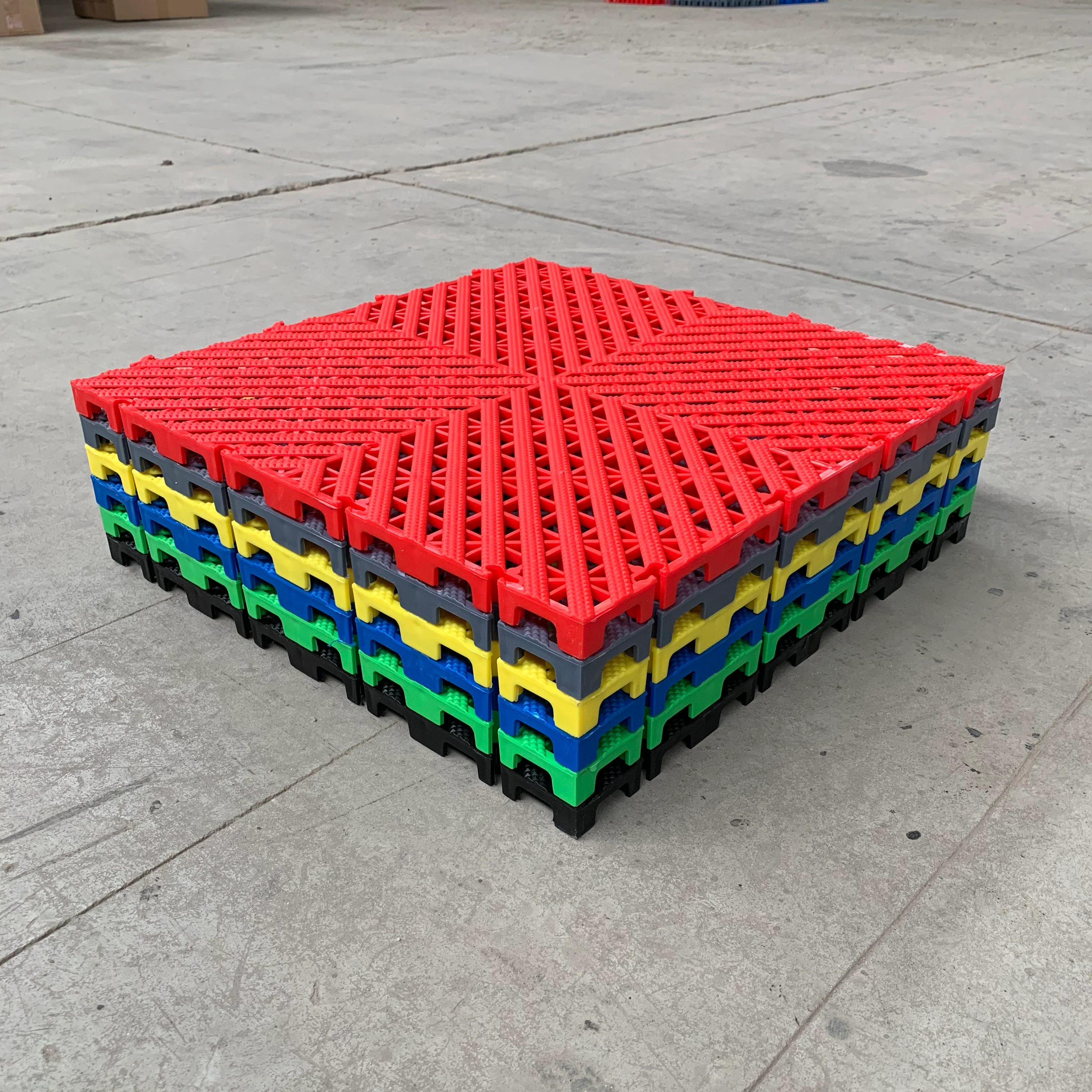 DBDMC Hot 40*40*1.8/2.0/3.0CM Garage Flooring Plastic PVC Flooring