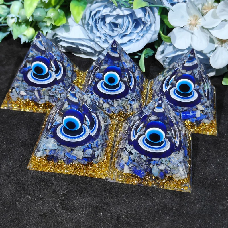 6cm Resin Evil Eye Pyramid Blue Eyes Natural Lapis Lazuli Eye Of Horus Shaped Pyramid For Healing In Palm With Crystal Chips