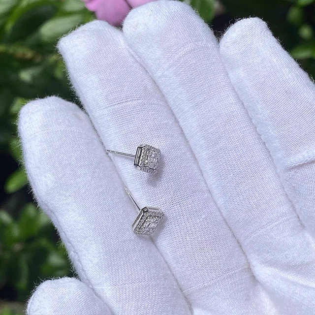 Xinfly Trendy 18K Pure Gold Square Shape 0.24CT Natural Diamond Stud Earrings