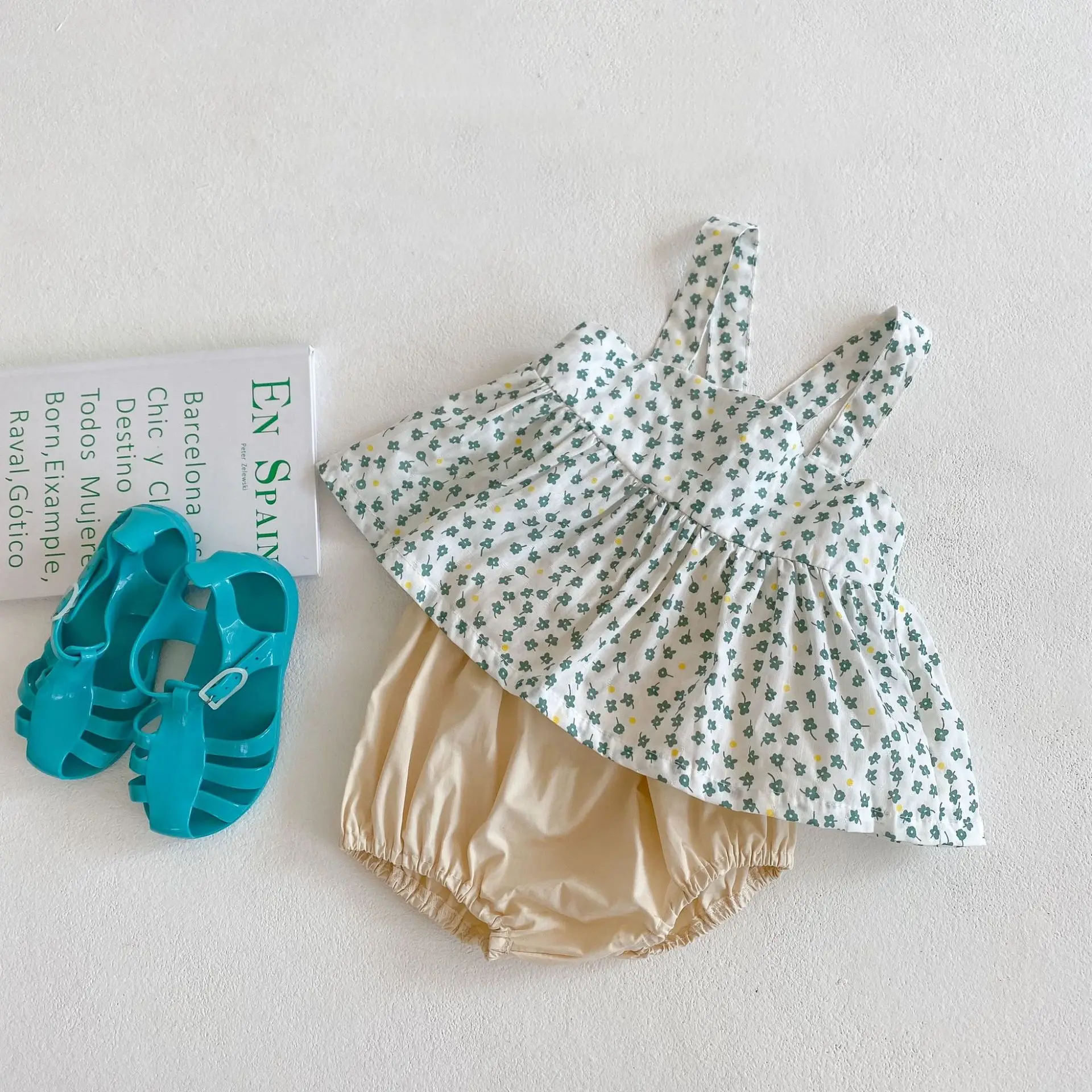 Summer baby girl baby small floral camisole + pants suit baby girl two-piece suit factory special wholesale