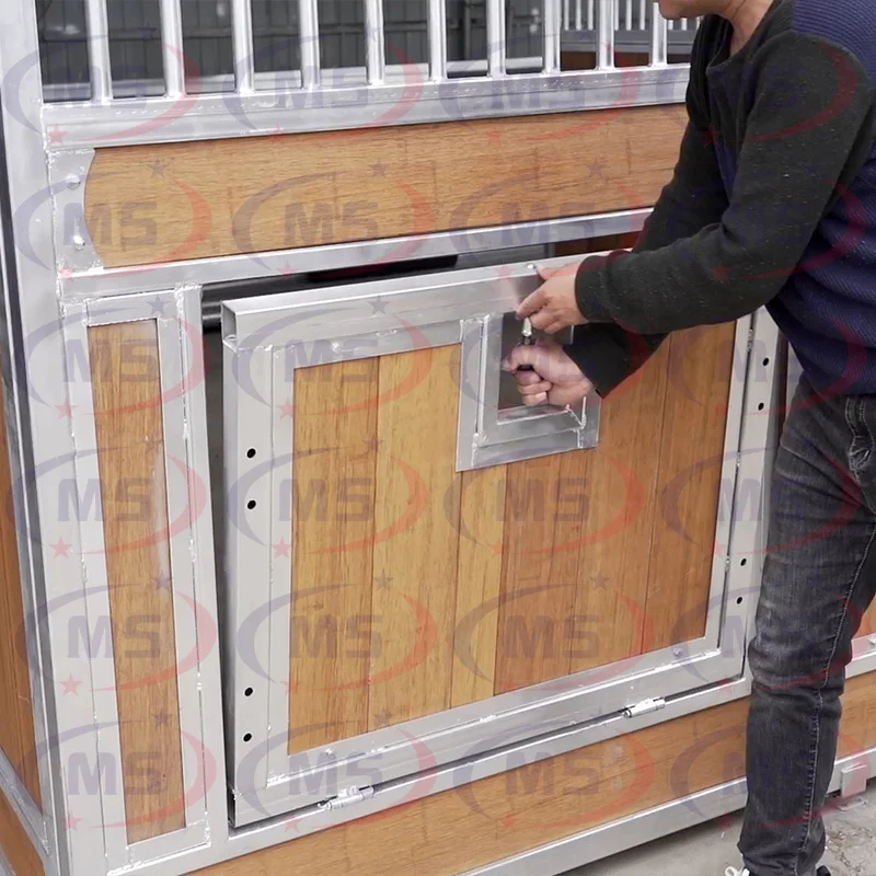 China Portable bamboo horse stable with Optional Feeder