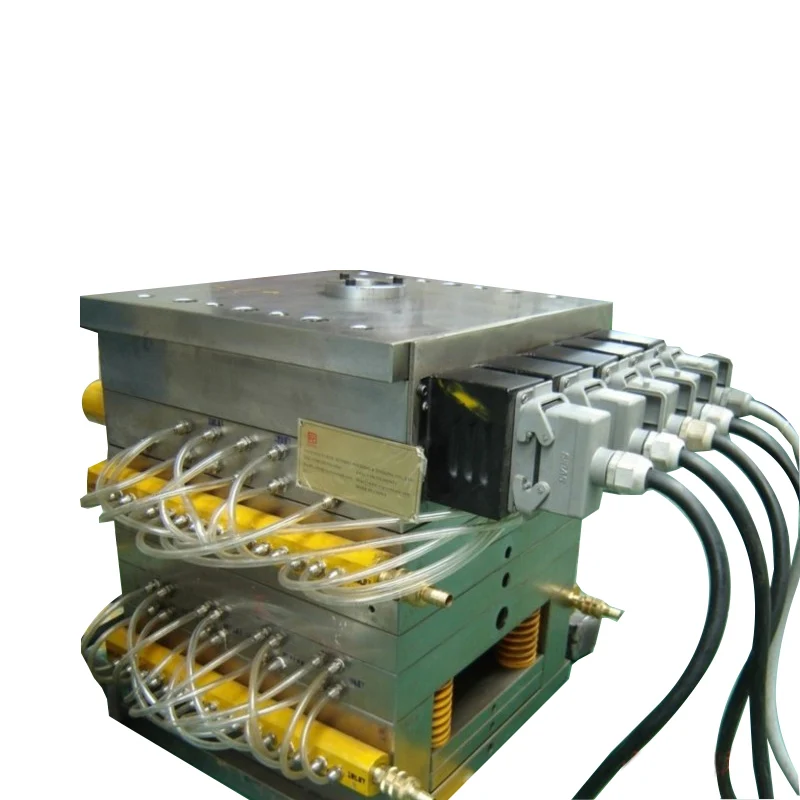 Manufacturing Hot Runner Mould Injection Molding Plastic LKM Mould Base