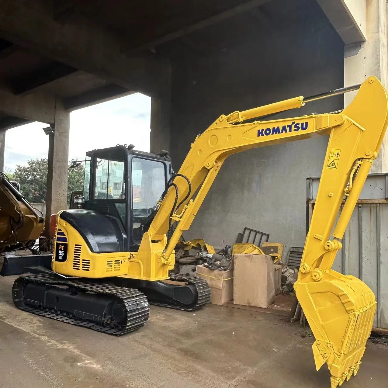 Top low price used komatsu  pc55 excavator digger  komatsu mini excavator in low working hours  for sale PC 30/36/200/300