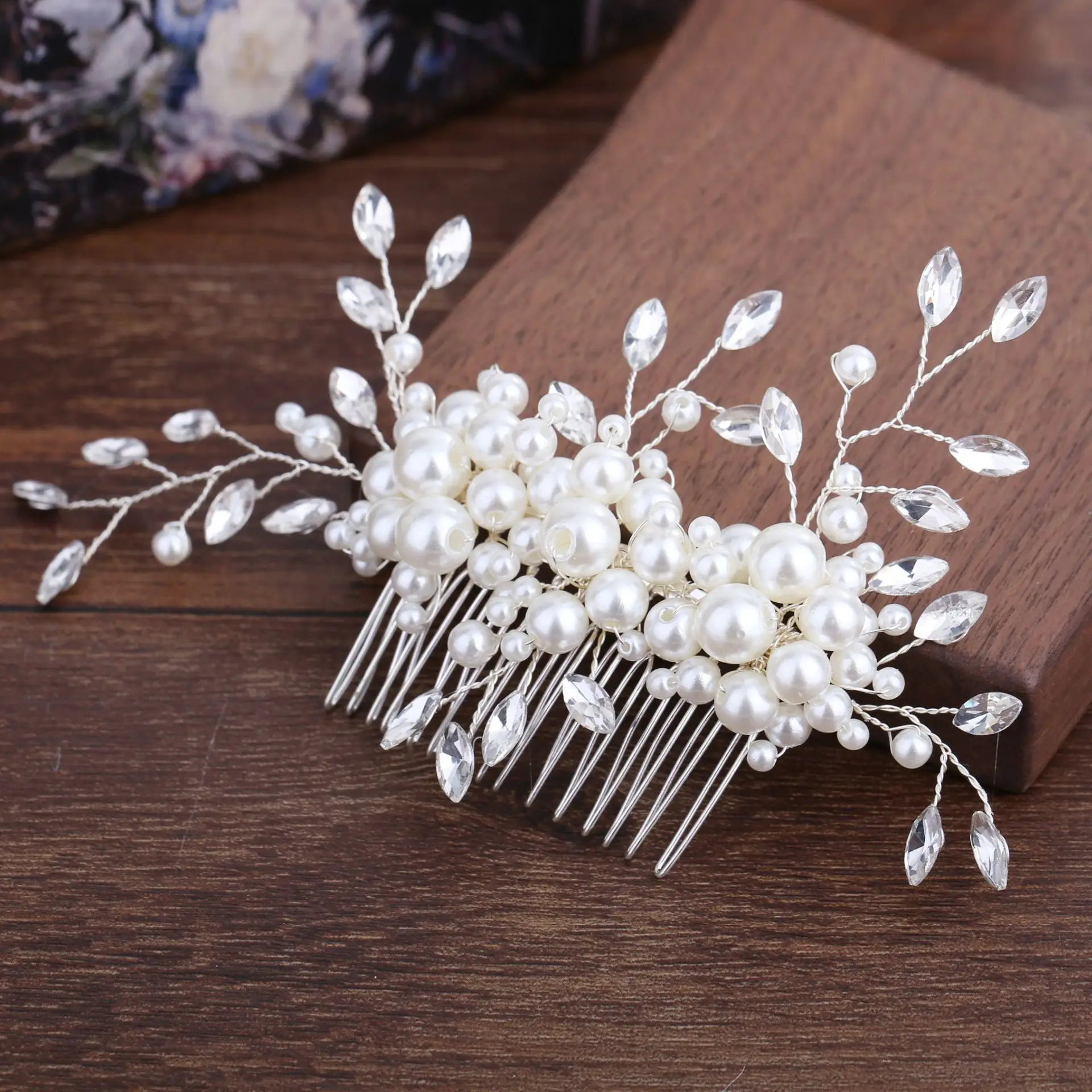New fashion pearl diamond flower wedding hair comb clips bridal hair accessories