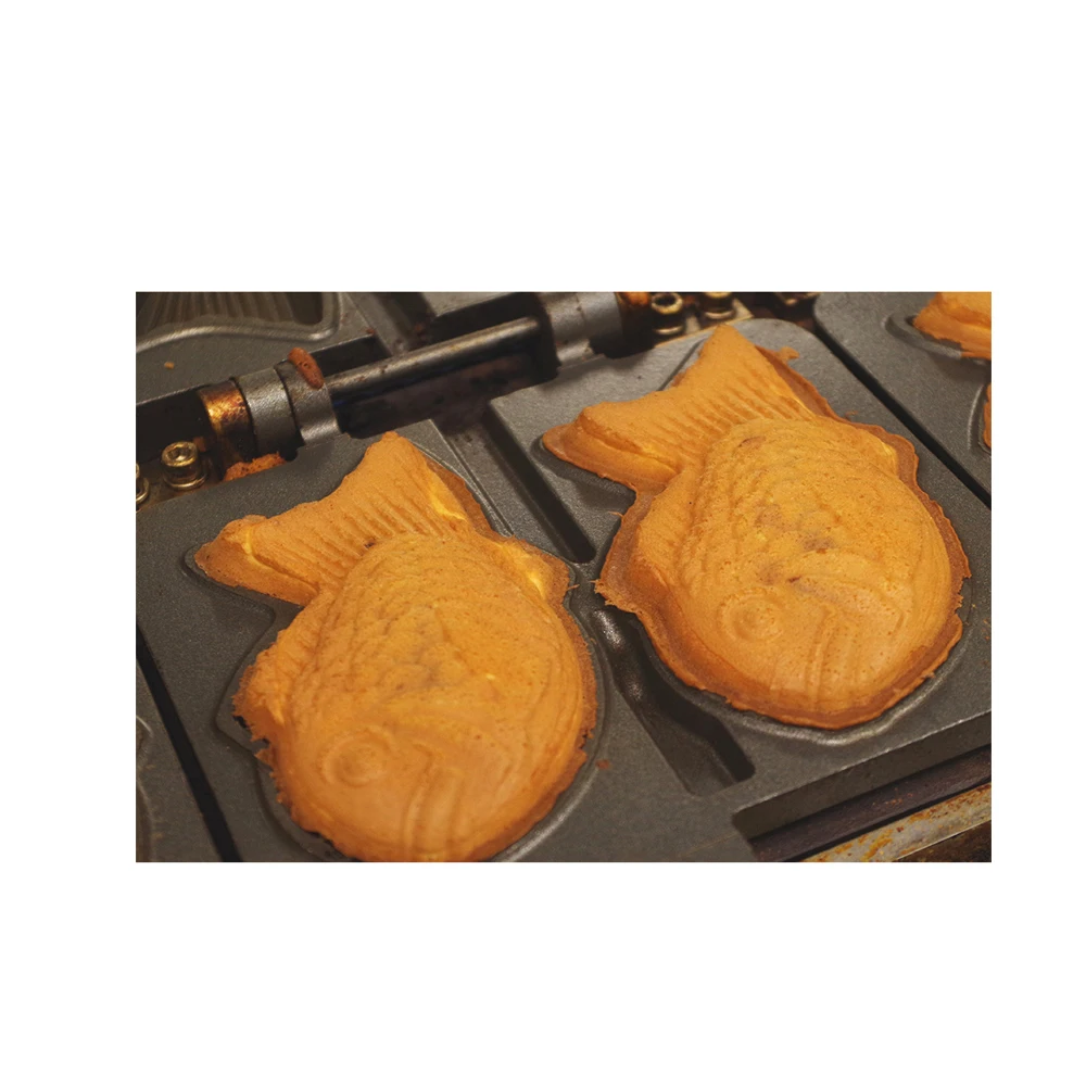 
Japan new baking products baking paper cupcake with macha flavored cream 