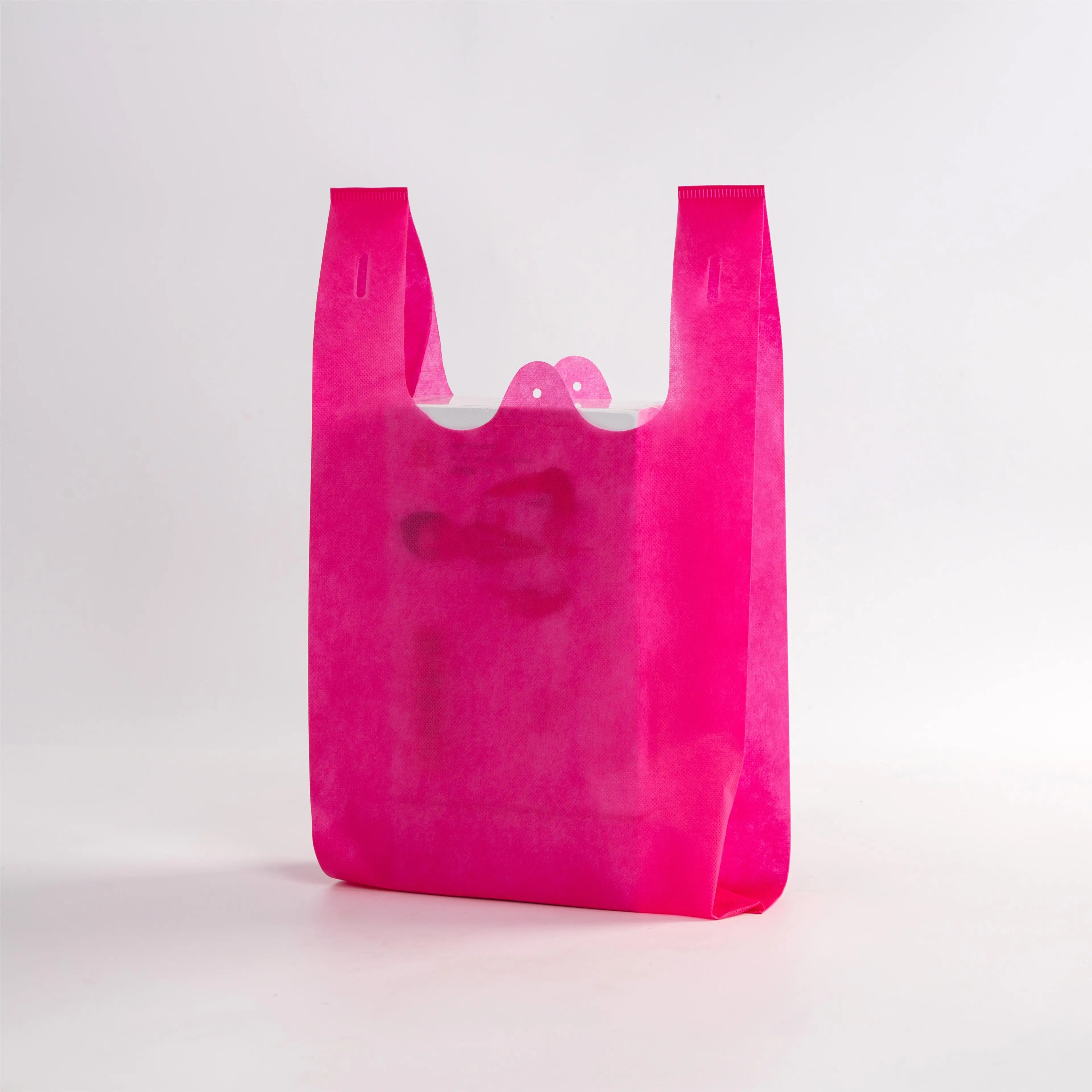 China Custom Made Heavy-Duty Style Market T-Shirt Merchandise Bags Eco-Friendly T-Shirt Retail Bags