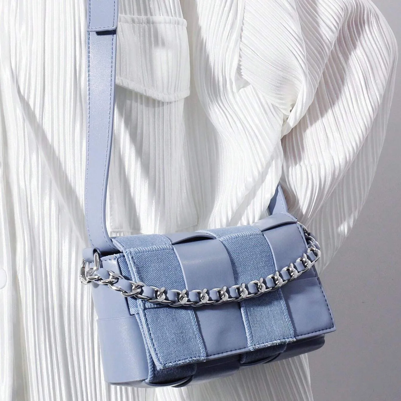 Waterproof Small Shoulder Sling Woven Leather Crossbody Bag Woman Purse And Handbags