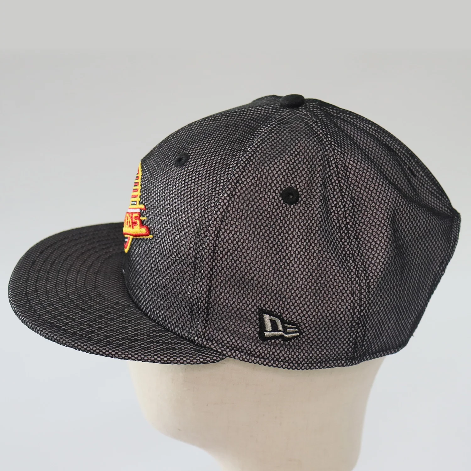 Caps Factory Personalized 5 Panels Baseball Caps Custom 3D Puff Embroidery Logo Structured Suede Underbrim Beige Hat Sports Caps