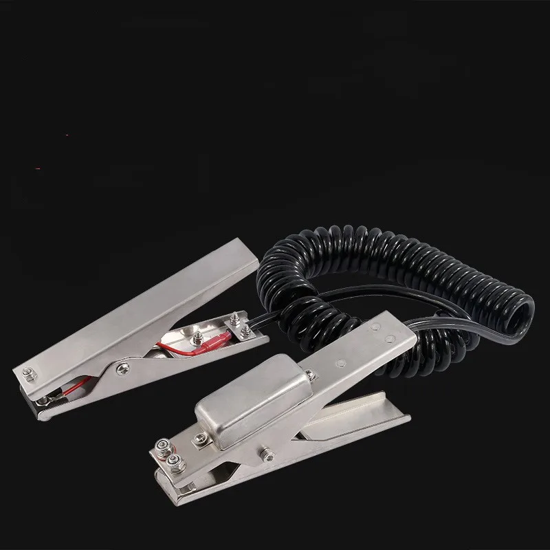 Independent explosion-proof electrostatic grounding clamp for oil tanker